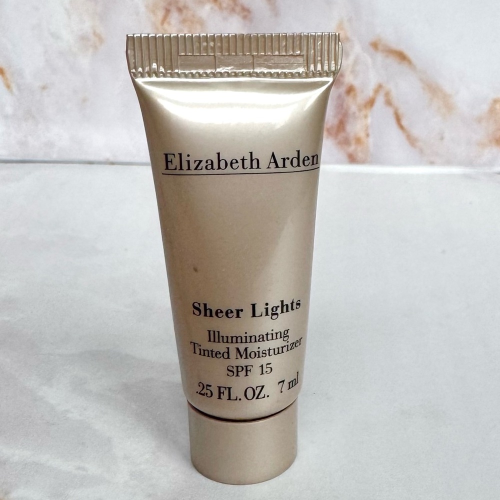 Elizabeth Arden Sheer Lights Illuminating Tinted Moisturizer SPF 15 Medium 3